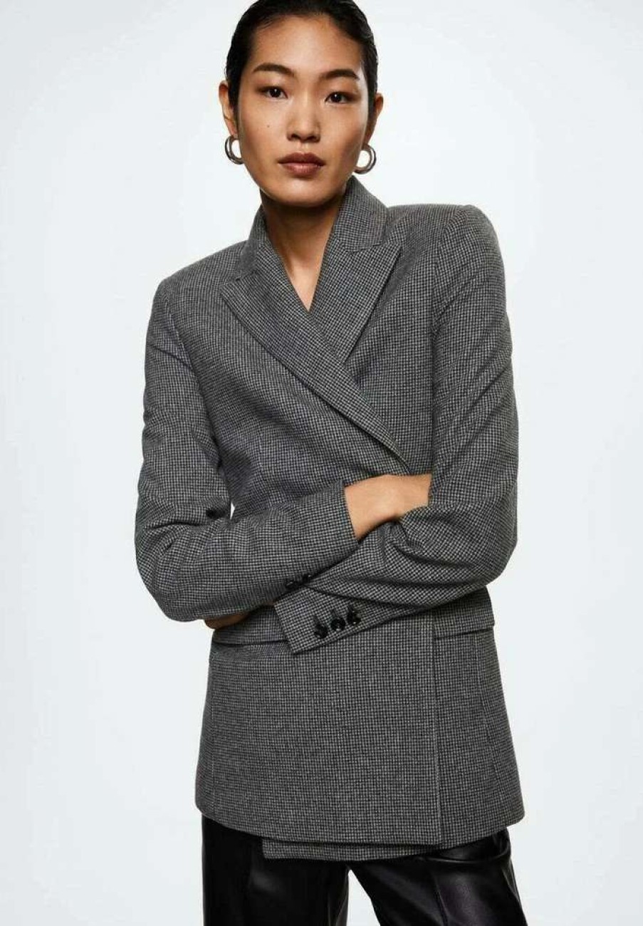 Clothing * | Mango Anna Short Coat Gris