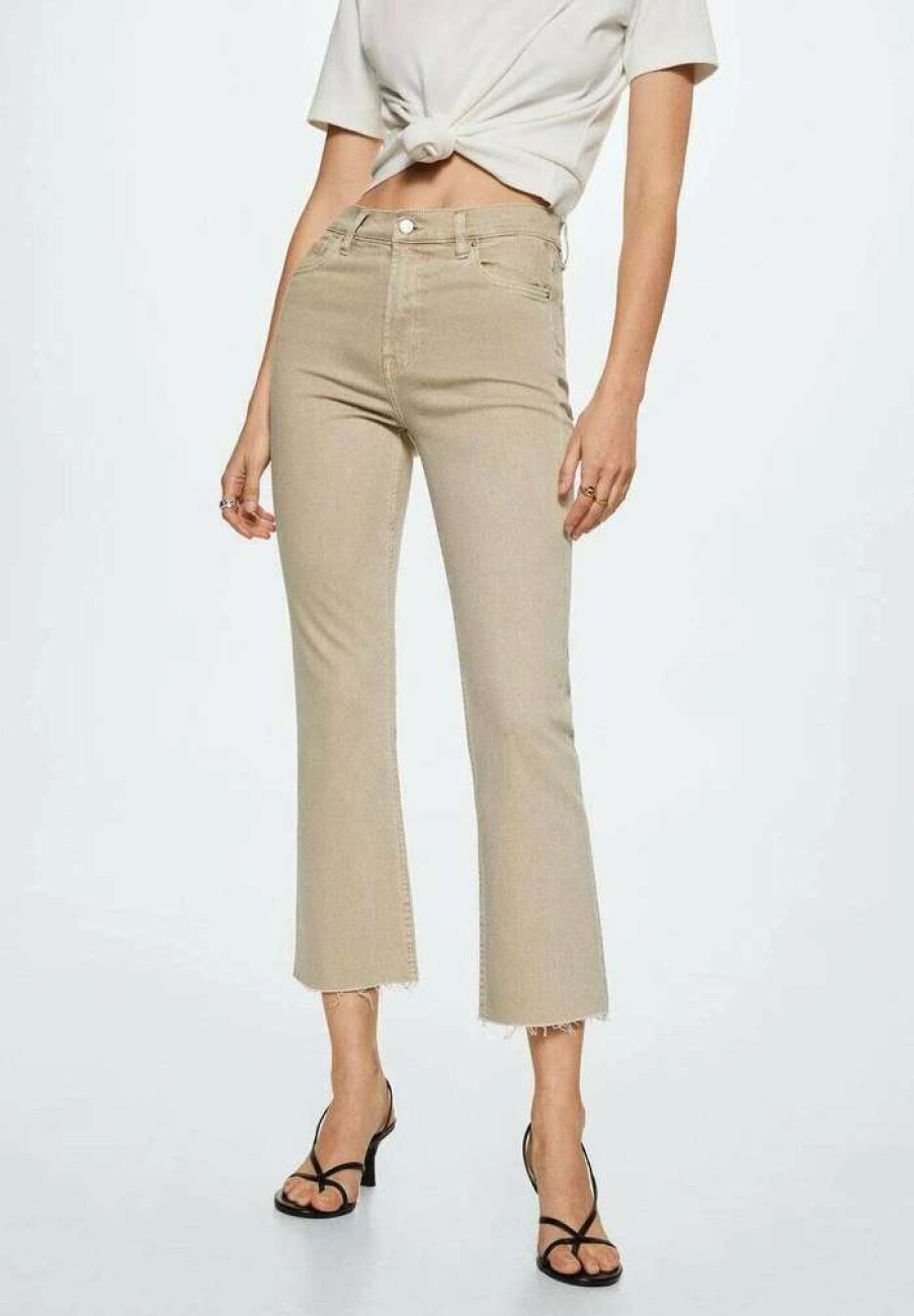 Clothing * | Mango Sienna Flared Jeans Zand